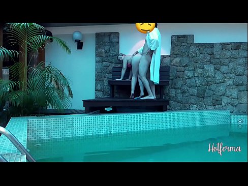 ❤️ Boss invita a cameriera à a piscina, ma ùn pudia resiste à un caldu ️❌ Bella porno à co.porn-list.ru ️❤